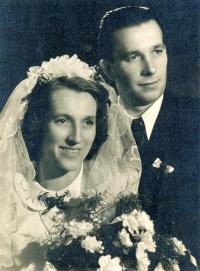 rodiče Krystyna a Roger Glowacki 1951