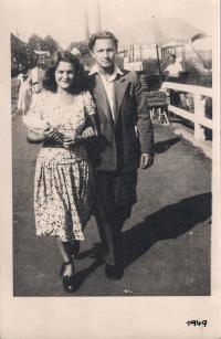 Parents, 1949