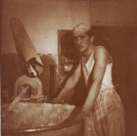 Pavel Gejza Fehér working in a bakery (1957)