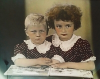 Jarmila with her sister Eva in 1943