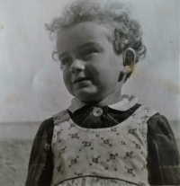 Jarmila  v roce 1941