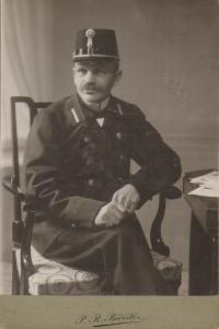 dědeček Antonín Doležal - pošta