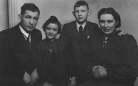 Zdenka Vévodová with her parents and brother (1944)