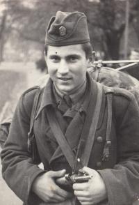 Václav Andres, asi rok 1963, vojna