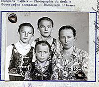 Fotka do pasu na cestu do USA c. 1947