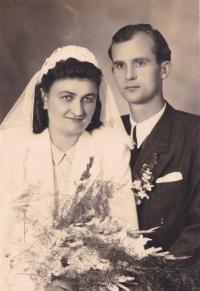 1944 - svatba Zdeňka a Marie Svobodových (rodiče Marty)