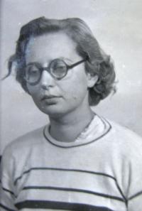 Vězeňská fotografie E. Mádrové