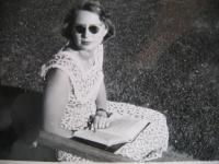Eva Mádrová in 1952